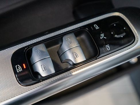 Certified 2025 Mercedes-Benz GLC 350e GLC 350e image 16