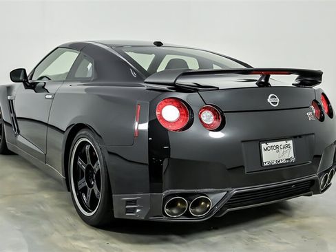 Used 2014 Nissan GT-R Track Edition AWD/4WD image 7