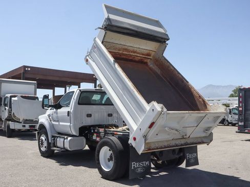Used 2022 Ford F650 2WD Regular Cab Super Duty image 6