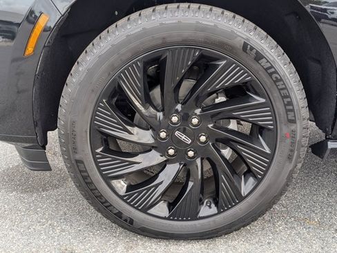 New 2025 Lincoln Navigator Reserve w/ Jet Appearance Package image 13