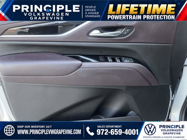 Used 2023 Cadillac Escalade ESV Sport Platinum w/ LPO, ONYX Package AWD/4WD image 10