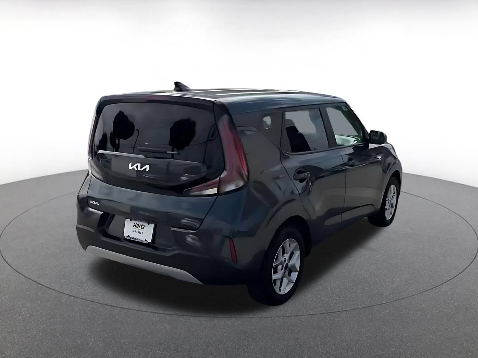 Used 2025 Kia Soul LX w/ LX Technology Package FWD image 13