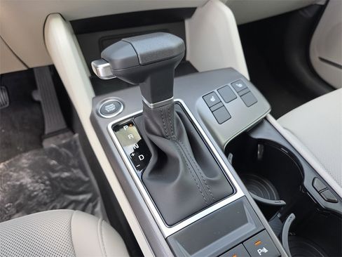 New 2026 Kia Sportage EX w/ EX Panorama Roof Package image 28