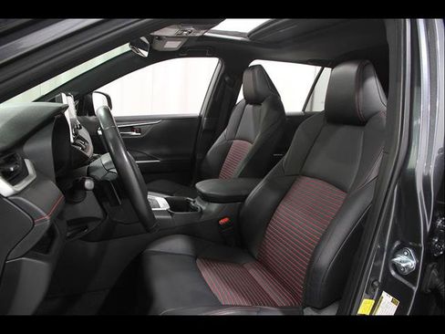 Used 2022 Toyota RAV4 XSE w/ Weather Package AWD/4WD image 5