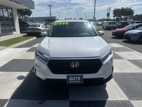 Used 2026 Honda CR-V EX image 2