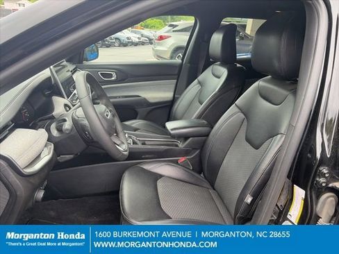 Used 2024 Jeep Compass Latitude AWD/4WD image 12