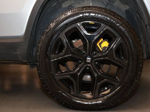 Used 2023 Rivian R1S Adventure image 26