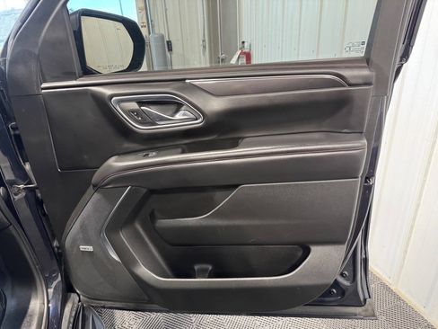 Used 2021 Chevrolet Tahoe RST w/ Luxury Package AWD/4WD image 24