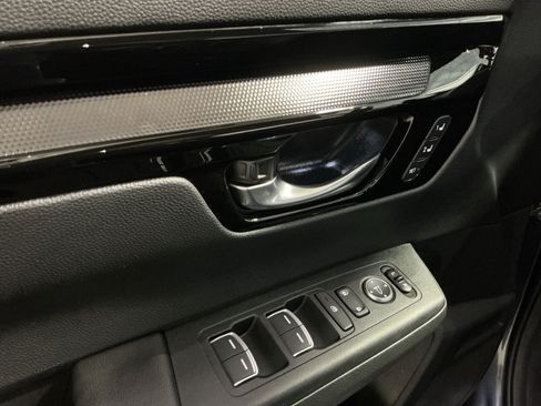 Used 2025 Honda CR-V Sport Touring image 16
