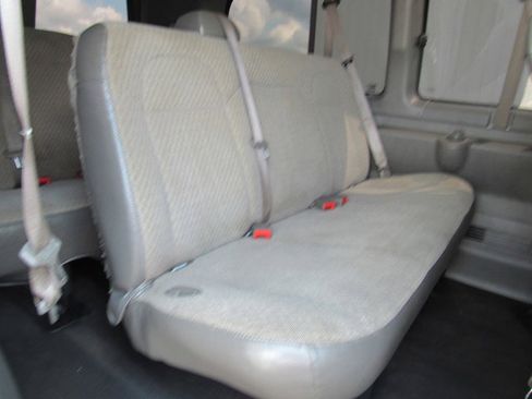 Used 2020 Chevrolet Express 2500 LT w/ LT Preferred Equipment Group RWD image 18