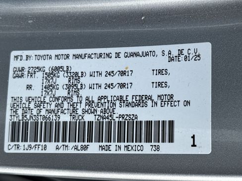 Used 2025 Toyota Tacoma SR5 AWD/4WD image 33