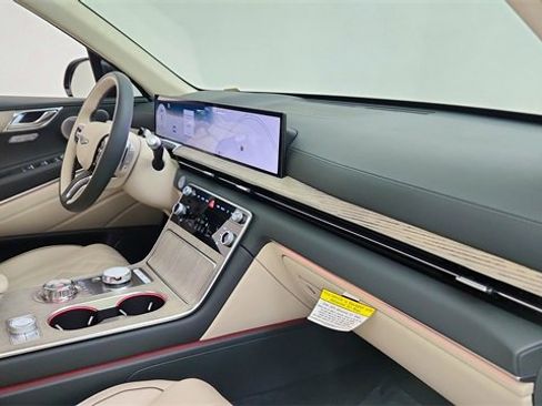 Used 2025 Genesis GV80 3.5T Prestige image 22