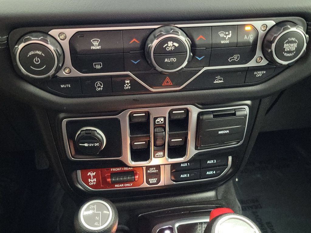 Used 2026 Jeep Gladiator Rubicon AWD/4WD image 16