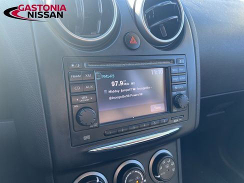 Used 2012 Nissan Rogue SV w/ Premium Pkg image 26