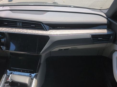 Used 2023 Audi e-tron Chronos w/ Chronos Package AWD/4WD image 10