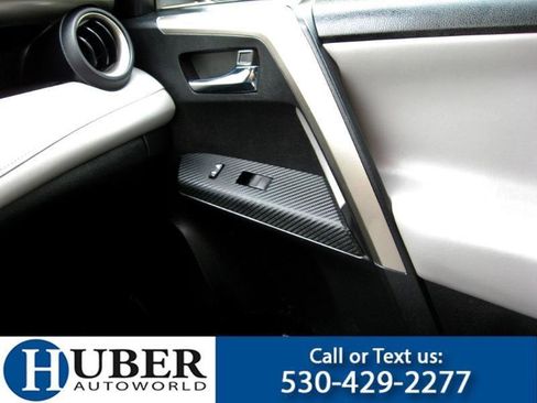 Used 2015 Toyota RAV4 Limited image 13