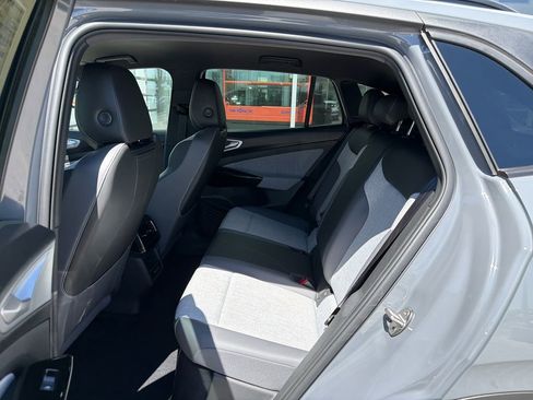 Certified 2023 Volkswagen ID.4 Pro image 14
