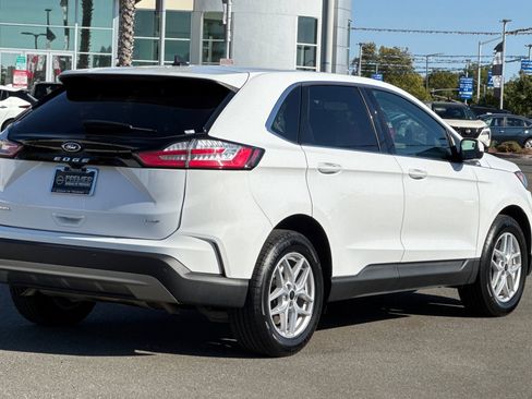 Used 2024 Ford Edge SEL image 4