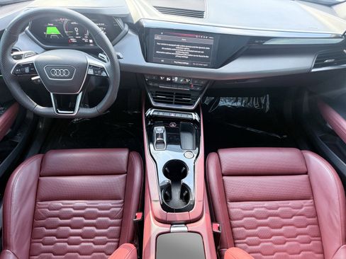 Used 2024 Audi e-tron GT Premium Plus w/ Performance Package image 2