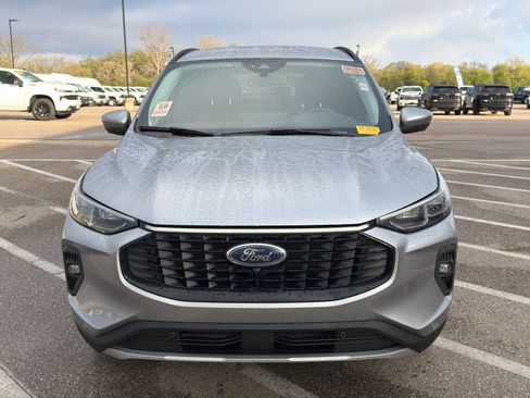 Used 2024 Ford Escape Platinum AWD/4WD image 9