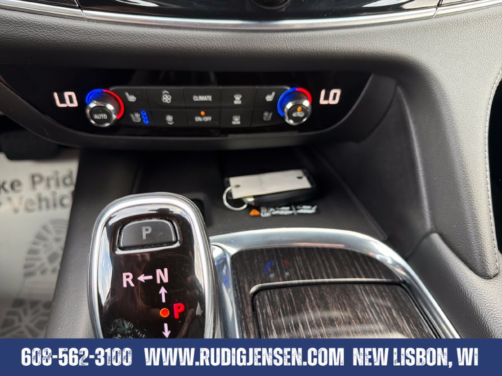 Used 2021 Buick Enclave Avenir w/ Avenir Technology Package AWD/4WD image 17