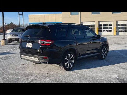 Used 2023 Honda Pilot Elite image 8
