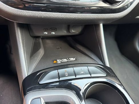Used 2024 Buick Envista Sport Touring w/ Convenience I Package FWD image 26