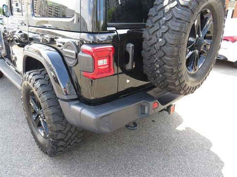Used 2020 Jeep Wrangler Unlimited Sahara AWD/4WD image 29