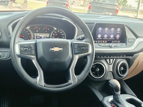 Certified 2021 Chevrolet Blazer LT w/ LPO, Black Accent Package FWD image 18