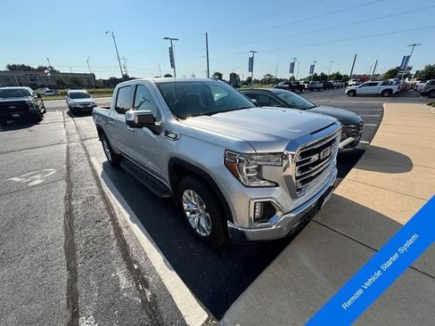 Used 2022 GMC Sierra 1500 SLT w/ Driver Alert Package I AWD/4WD image 11