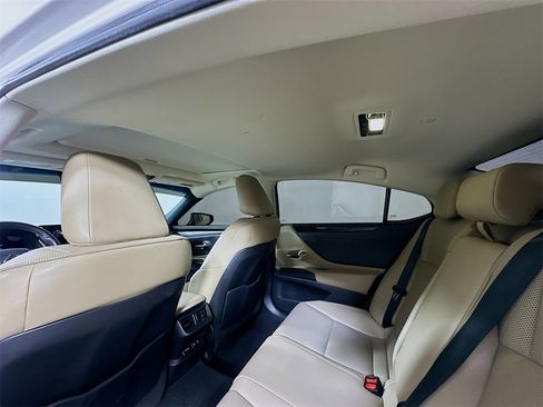 Used 2019 Lexus ES 350 image 13