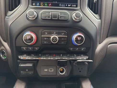 Used 2021 GMC Sierra 1500 Denali w/ Denali Ultimate Package AWD/4WD image 26