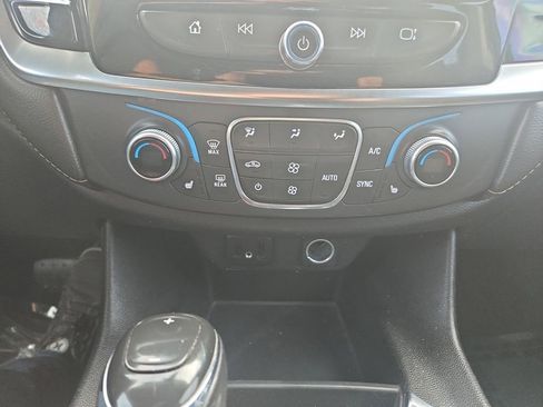 Used 2019 Chevrolet Traverse LT image 20