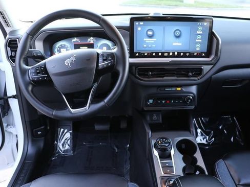 Used 2025 Ford Bronco Sport Outer Banks AWD/4WD image 18