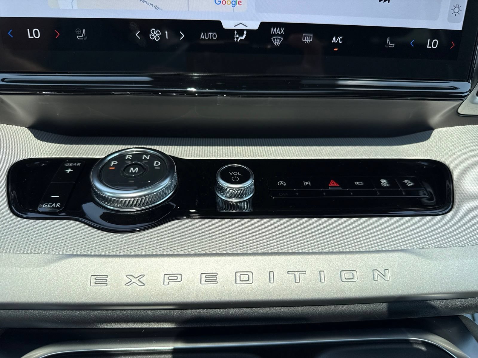 Used 2025 Ford Expedition Active AWD/4WD image 22