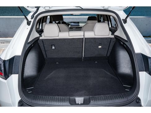 Used 2023 Honda HR-V LX image 9