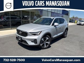 Certified 2025 Volvo XC40 B5 Plus AWD/4WD video 1