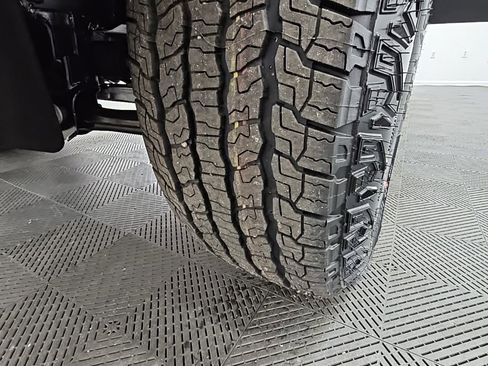 New 2026 GMC Canyon Elevation w/ Convenience Package image 46