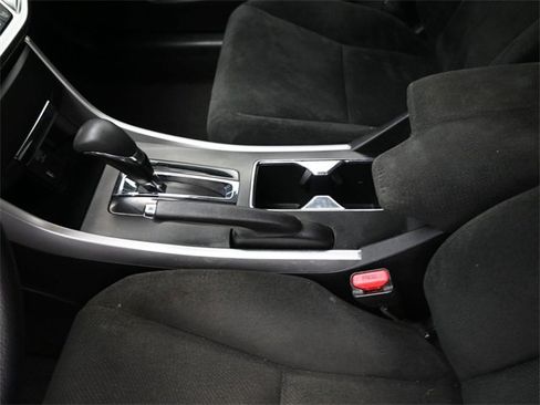 Used 2013 Honda Accord LX image 20