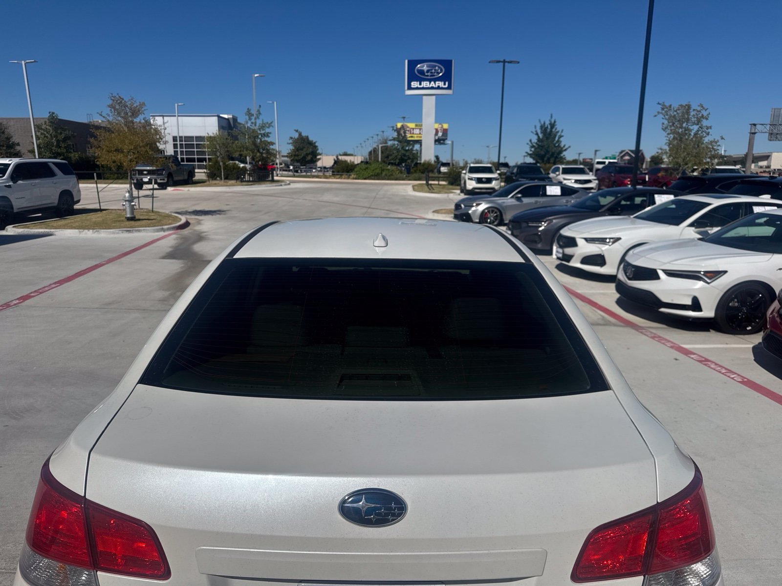 Used 2014 Subaru Legacy 2.5i Premium AWD/4WD image 8