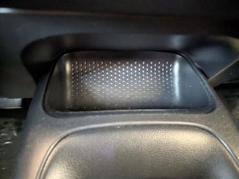 Used 2021 Toyota Corolla LE image 29