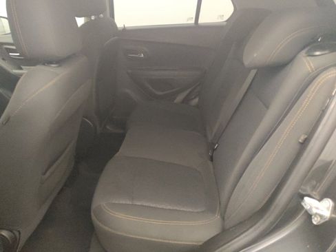 Used 2020 Chevrolet Trax LS FWD image 18