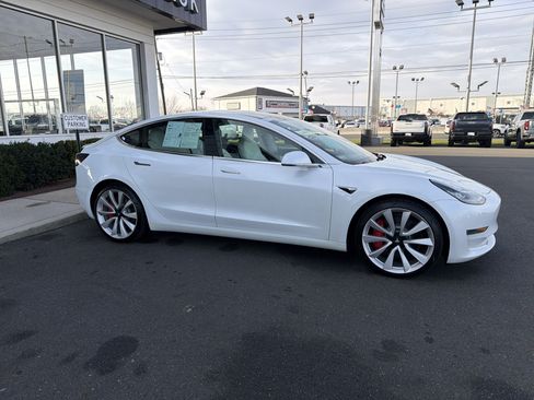 Used 2019 Tesla Model 3 Long Range image 4