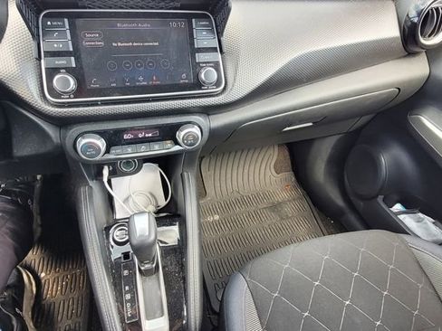 Used 2018 Nissan Kicks SV w/ Interior Electronics Package FWD image 13