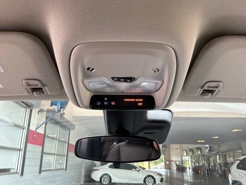 Used 2025 Buick Encore GX Preferred FWD image 14