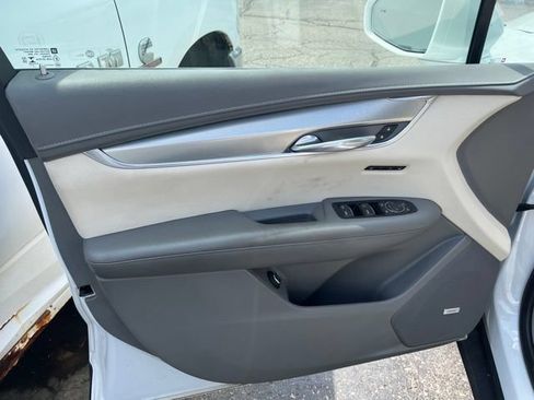 Used 2018 Cadillac XT5 Luxury AWD/4WD image 6