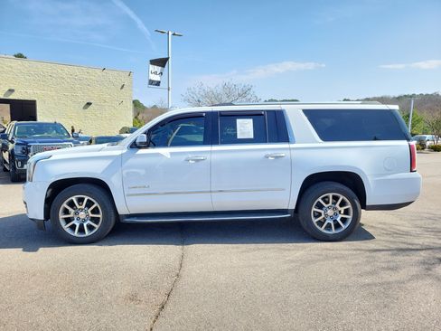 Used 2020 GMC Yukon XL Denali image 27