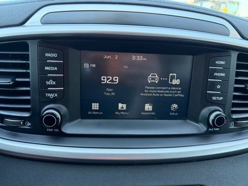 Used 2019 Kia Sorento AWD image 24