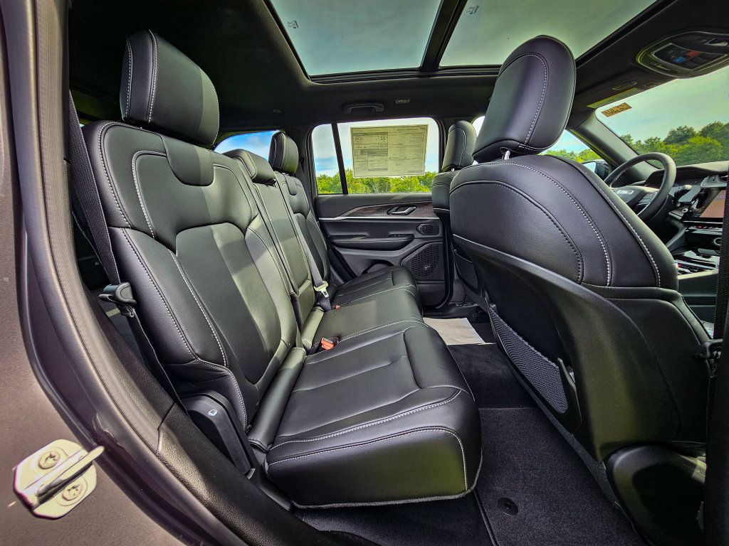 New 2026 Jeep Grand Cherokee Limited AWD/4WD image 43