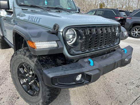 Used 2024 Jeep Wrangler Willys image 5
